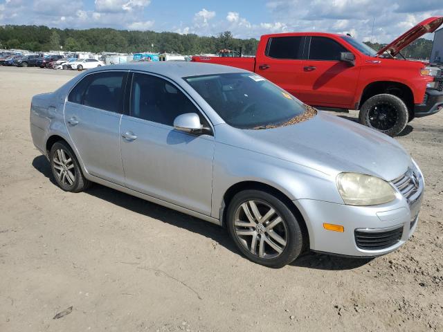 3VWRF71K36M675696 - 2006 VOLKSWAGEN JETTA 2.5 SILVER photo 4