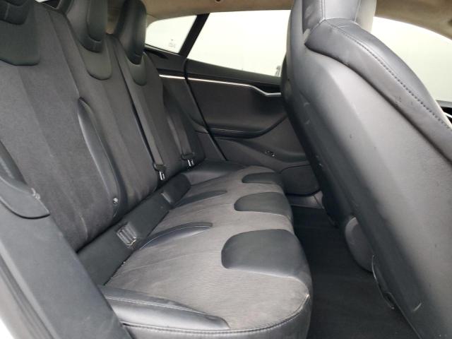 5YJSA1E28GF139651 - 2016 TESLA MODEL S Սև լուսանկար 10