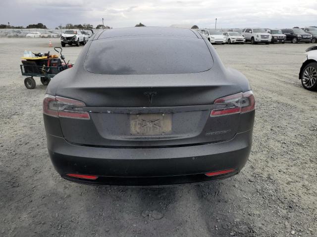 5YJSA1E28GF139651 - 2016 TESLA MODEL S Սև լուսանկար 6