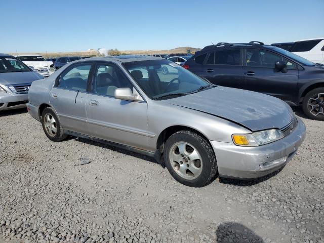 1HGCD5604VA147074 - 1997 HONDA ACCORD SE SILVER photo 4