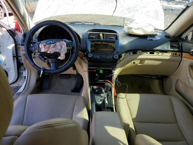 JH4CL96905C022387 - 2005 ACURA TSX WHITE photo 8