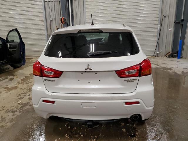 JA4AP4AU7BZ019131 - 2011 MITSUBISHI OUTLANDER SE WHITE photo 6
