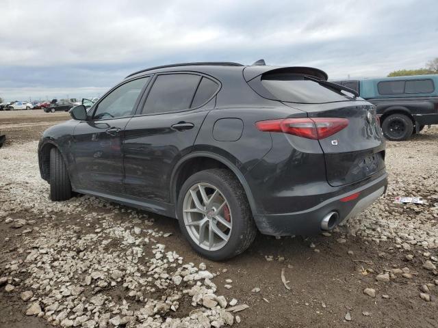 ZASFAKNN2J7B87197 - 2018 ALFA ROMEO STELVIO TI SPORT BLACK photo 2