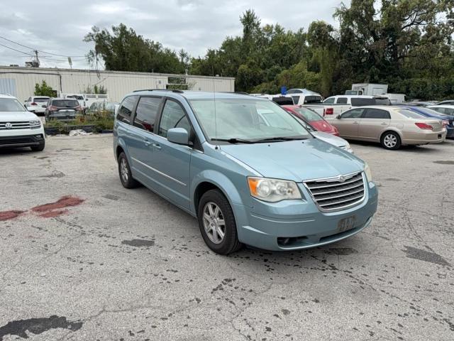 2010 CHRYSLER TOWN & COU TOURING, 