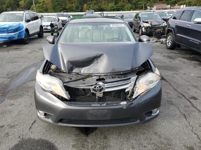 4T1BK3DB8BU426526 - 2011 TOYOTA AVALON BASE 灰色 照片 5