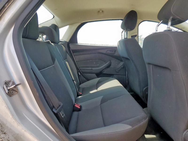 1FAHP3E29CL465959 - 2012 FORD FOCUS S 银色 照片 10