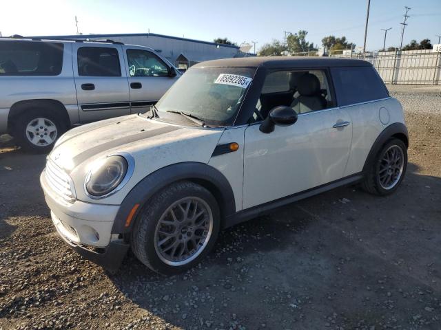 2009 MINI COOPER, 