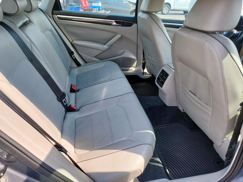 1VWBS7A35GC051567 - 2016 VOLKSWAGEN PASSAT SE ნაცრისფერი ფოტო 10