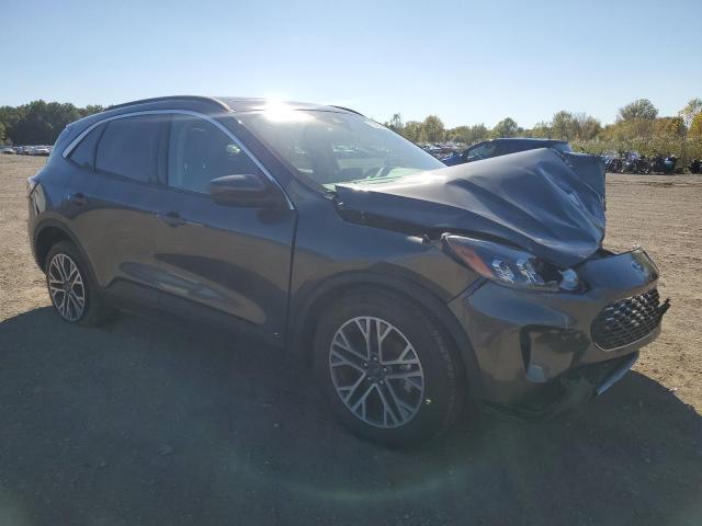 1FMCU0H62LUA97527 - 2020 FORD ESCAPE SEL GRAY photo 4