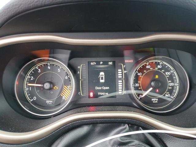 1C4PJLCSXEW319811 - 2014 JEEP CHEROKEE LATITUDE SILVER photo 9