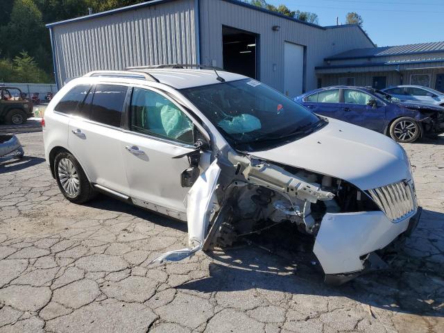 2LMDJ6JK6FBL20416 - 2015 LINCOLN MKX თეთრი ფოტო 4