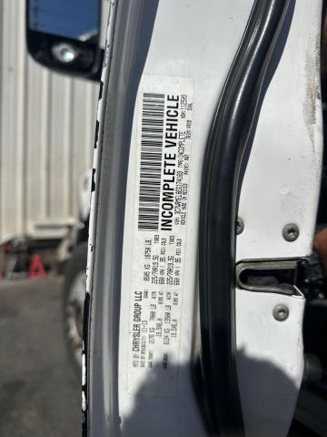 3C7WRMEL8EG174169 - 2014 RAM 5500 Weiß Foto 10