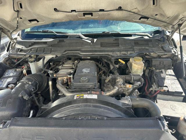 3C7WRMEL8EG174169 - 2014 RAM 5500 Weiß Foto 7