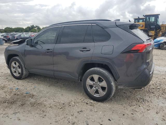 2T3W1RFV2NC186353 - 2022 TOYOTA RAV4 XLE 灰色 照片 2