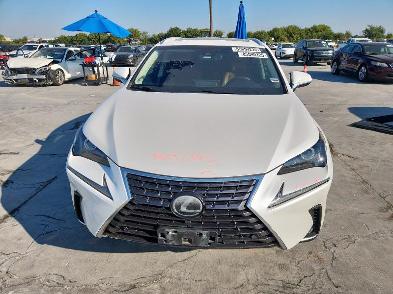 JTJYARBZ9J2113206 - 2018 LEXUS NX 300 BASE თეთრი ფოტო 5