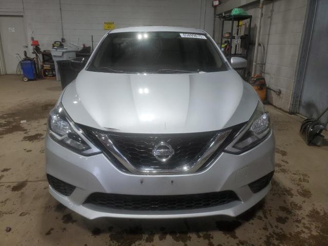 3N1AB7AP5HY311592 - 2017 NISSAN SENTRA S 银色 照片 5
