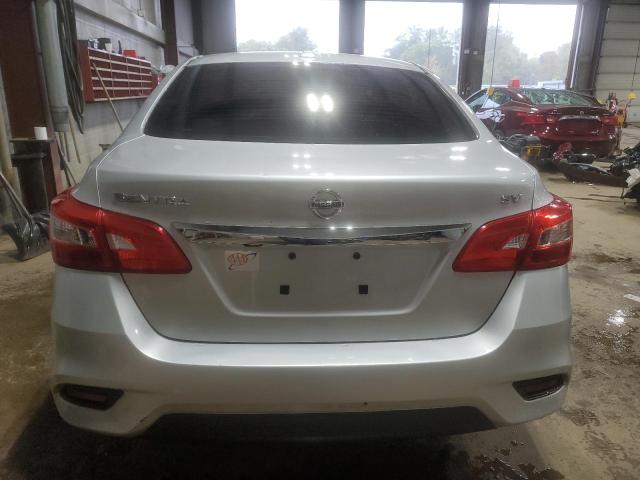3N1AB7AP5HY311592 - 2017 NISSAN SENTRA S 银色 照片 6