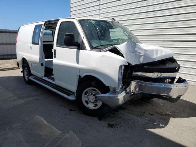 1GCWGAFP4S1175820 - 2025 CHEVROLET EXPRESS G2 WHITE photo 4