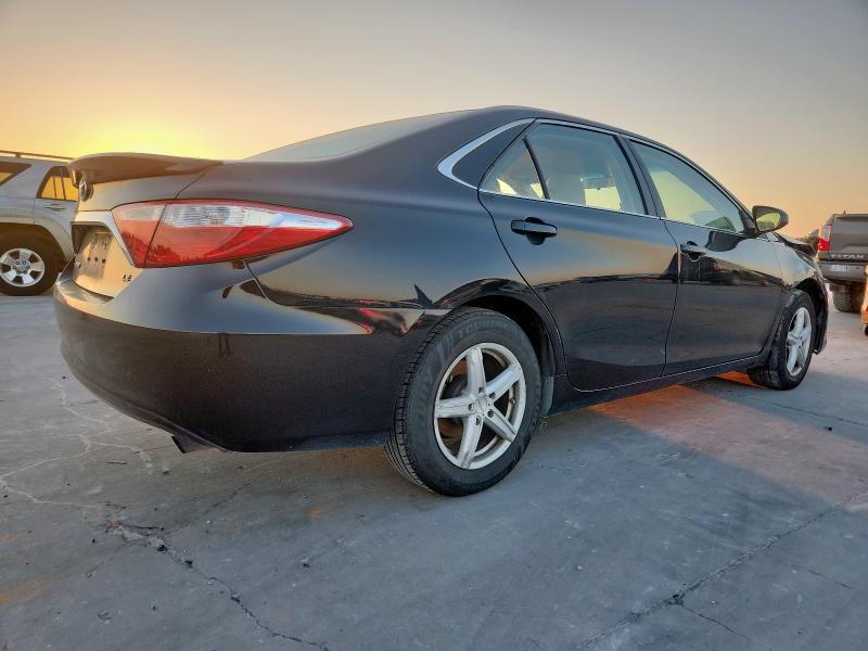 4T1BF1FK0GU550318 - 2016 TOYOTA CAMRY LE BLACK photo 3