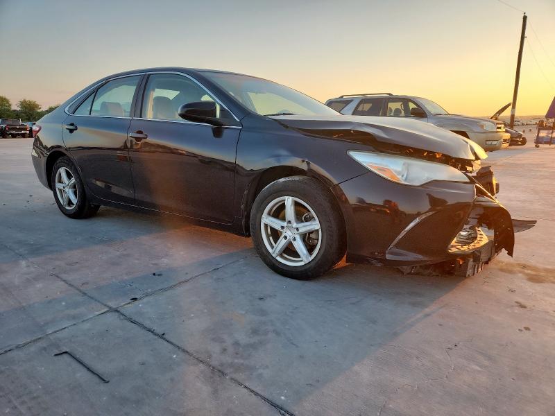 4T1BF1FK0GU550318 - 2016 TOYOTA CAMRY LE BLACK photo 4