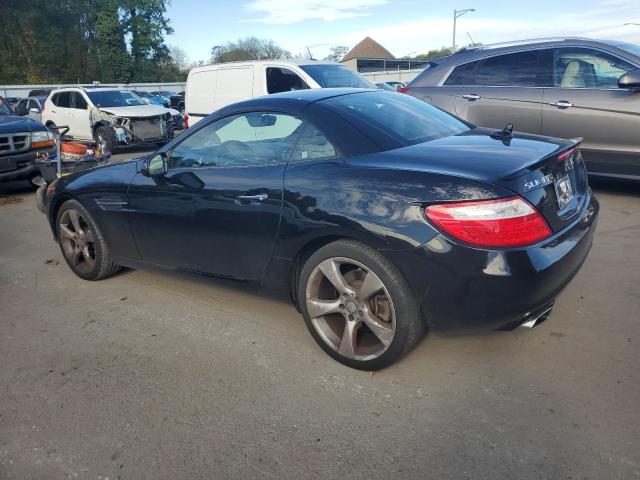 WDDPK5HA0CF014877 - 2012 MERCEDES-BENZ SLK 350 შავი ფოტო 2