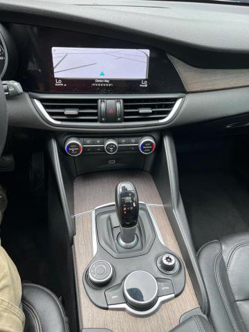 ZARFAEEN9H7544398 - 2017 ALFA ROMEO GIULIA TI Q4 GRAY photo 9