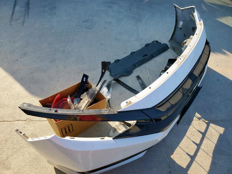 19XFC2F85LE020508 - 2020 HONDA CIVIC SPORT WHITE photo 12