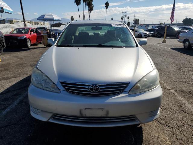 4T1BE30K65U576040 - 2005 TOYOTA CAMRY LE SILVER photo 5