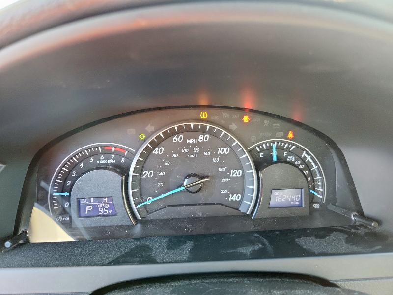 4T4BF1FK2ER417501 - 2014 TOYOTA CAMRY L SILVER photo 9