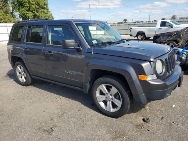 1C4NJRBB7ED751912 - 2014 JEEP PATRIOT SPORT رمادي صورة 4