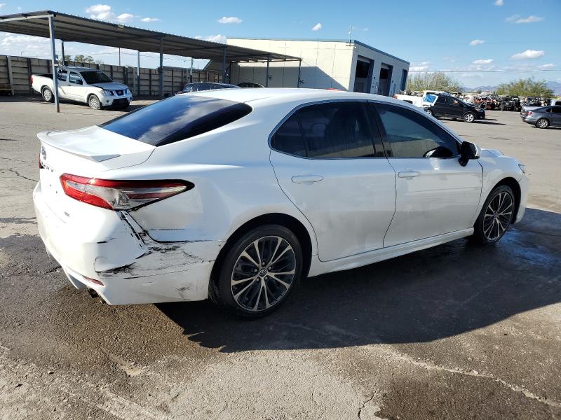 4T1B11HK5JU594852 - 2018 TOYOTA CAMRY L თეთრი ფოტო 3