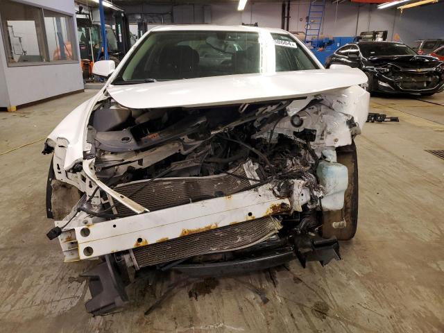 1G1ZC5E01CF298251 - 2012 CHEVROLET MALIBU 1LT WHITE photo 5