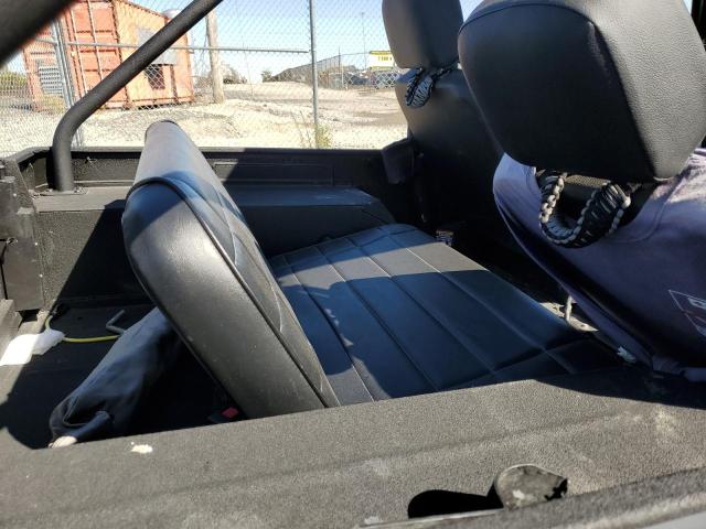 A5ZAAAAAVJA001189 - 2018 MAHINDRA AND MAHINDRA ROXOR Серый фото 6