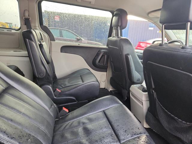 2C4RC1CG3FR697305 - 2015 CHRYSLER TOWN & COU TOURING L BLACK photo 11