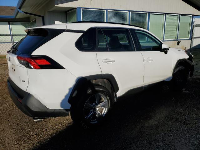 2T3W1RFV7RW318558 - 2024 TOYOTA RAV4 XLE 白色 照片 3