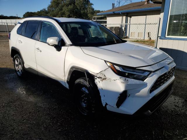2T3W1RFV7RW318558 - 2024 TOYOTA RAV4 XLE 白色 照片 4