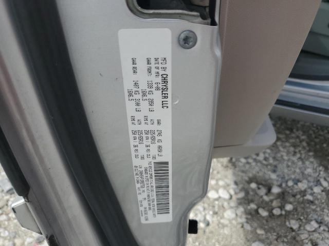 2A8HR54P18R827528 - 2008 CHRYSLER TOWN & COU TOURING Srebrny zdjęcie 13