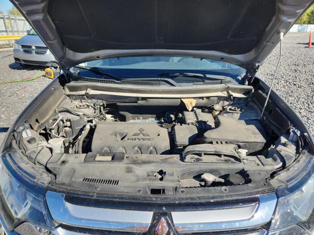 JA4AD3A32JZ061134 - 2018 MITSUBISHI OUTLANDER SE Сріблястий фото 12