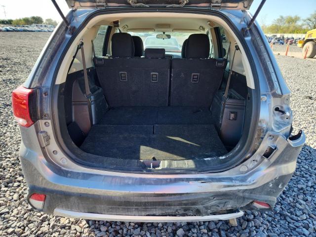 JA4AD3A32JZ061134 - 2018 MITSUBISHI OUTLANDER SE Сріблястий фото 6