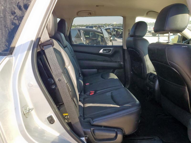 5N1DR2MM0JC621718 - 2018 NISSAN PATHFINDER S 银色 照片 11