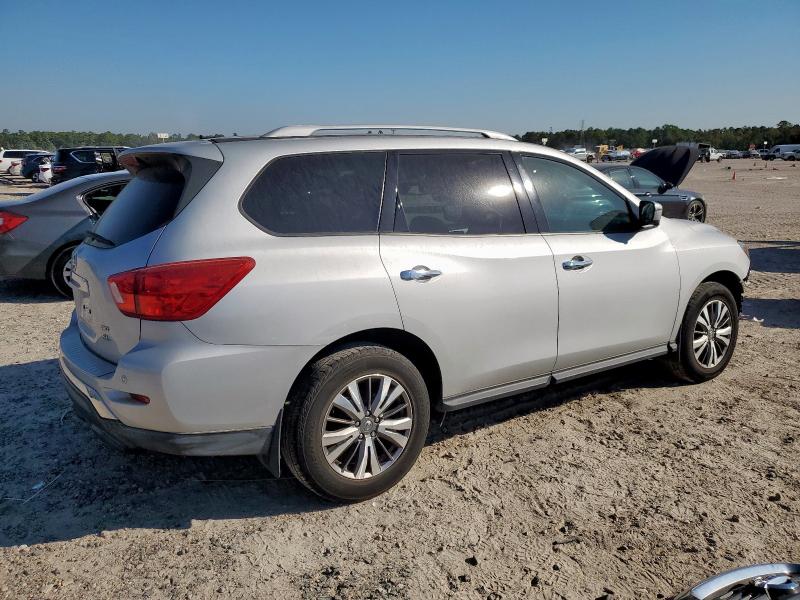 5N1DR2MM0JC621718 - 2018 NISSAN PATHFINDER S 银色 照片 3