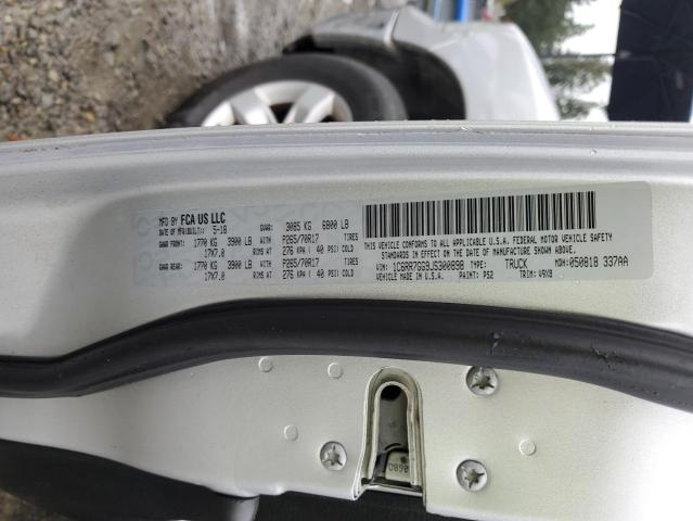 1C6RR7GG9JS300898 - 2018 RAM 1500 SLT SILVER photo 12