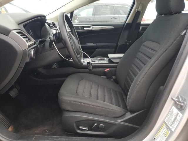 3FA6P0HD7JR256382 - 2018 FORD FUSION SE Argent photo 7