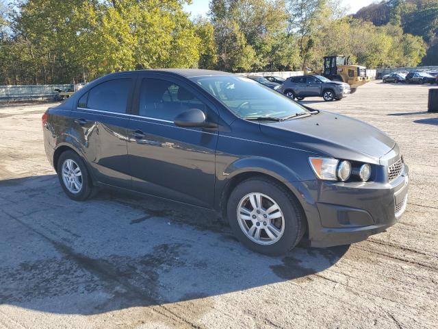 1G1JC5SG5F4136041 - 2015 CHEVROLET SONIC LT 灰色 照片 4