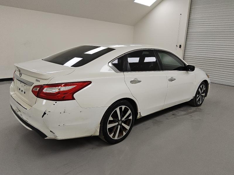 1N4AL3AP4GC294509 - 2016 NISSAN ALTIMA 2.5 白色 照片 3