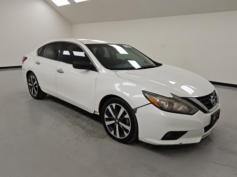 1N4AL3AP4GC294509 - 2016 NISSAN ALTIMA 2.5 白色 照片 4