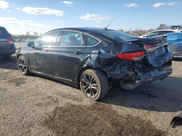 3FA6P0HD8JR228512 - 2018 FORD FUSION SE أسود صورة 2