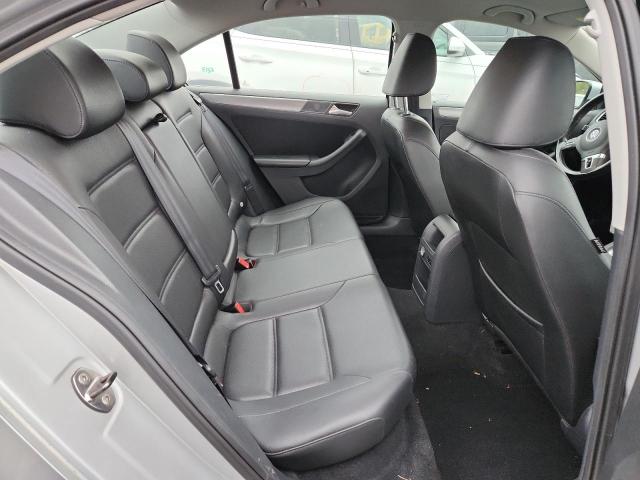 3VWLL7AJ8EM421020 - 2014 VOLKSWAGEN JETTA TDI SILVER photo 10