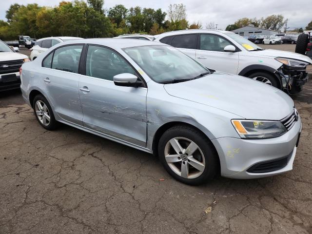 3VWLL7AJ8EM421020 - 2014 VOLKSWAGEN JETTA TDI SILVER photo 4