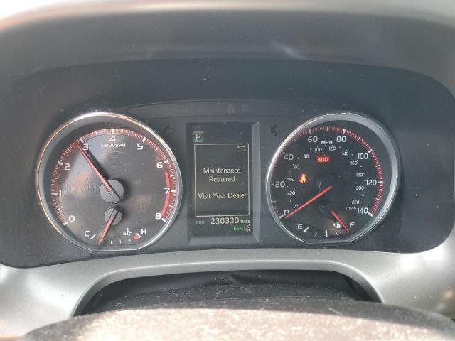 2T3JFREV3HW682679 - 2017 TOYOTA RAV4 SE 银色 照片 9